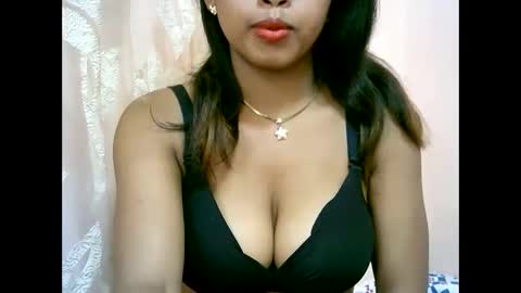 Snapshot of bellibellah chatting on May 2026 12:23:02 PM BelliBellah online show from May 2026 12:23:02 PM