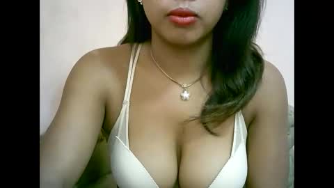 Snapshot of bellibellah chatting on June 2026 07:03:02 AM BelliBellah online show from June 2026 07:03:02 AM
