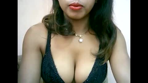 Snapshot of bellibellah chatting on June 2026 06:34:01 AM BelliBellah online show from June 2026 06:34:01 AM