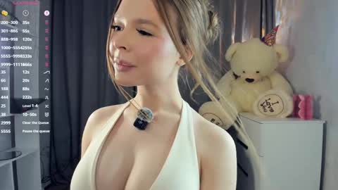 Snapshot of bellidream chatting on April 2026 06:07:01 PM Bella online show from April 2026 06:07:01 PM