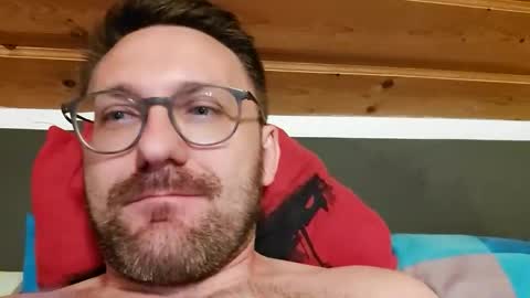 Snapshot of ben00189 chatting on September 2025 10:42:02 PM ben00189 online show from September 2025 10:42:02 PM