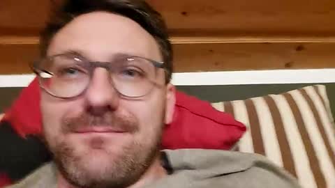 Snapshot of ben00189 chatting on November 2025 05:36:02 PM ben00189 online show from November 2025 05:36:02 PM