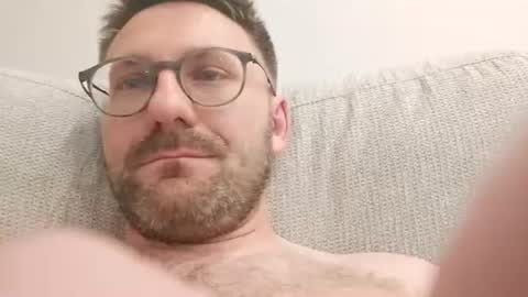 Snapshot of ben00189 chatting on July 2026 08:04:01 PM ben00189 online show from July 2026 08:04:01 PM