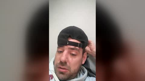 Snapshot of ben8296 chatting on April 2026 05:21:02 PM ben8296 online show from April 2026 05:21:02 PM