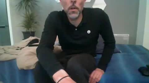 Snapshot of benbare13 chatting on January 2025 10:02:01 PM benbare13 online show from January 2025 10:02:01 PM