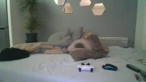 Snapshot of benbare13 chatting on February 2025 05:35:01 PM benbare13 online show from February 2025 05:35:01 PM