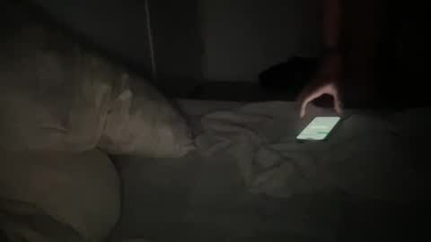 bender_42069 online show from December 2025 06:37:02 PM