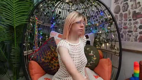 Willow online show from September 2025 11:13:02 AM