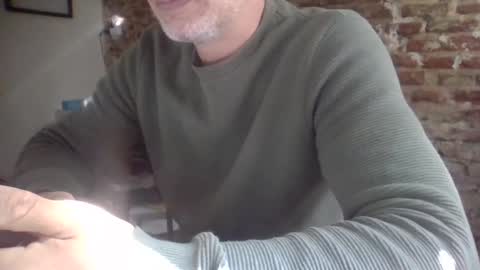 Snapshot of benedett22 chatting on December 2024 12:27:01 PM benedett22 online show from December 2024 12:27:01 PM