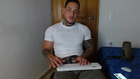 Snapshot of benjamin_isaac chatting on January 2025 11:59:01 PM benjamin_isaac online show from January 2025 11:59:01 PM