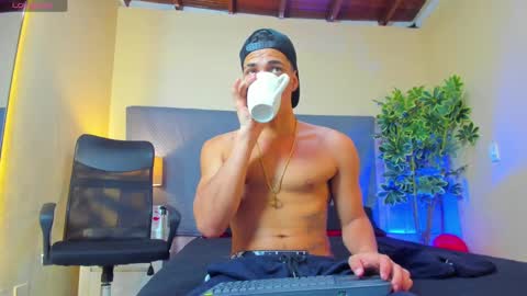 BENJAMIN online show from February 2025 11:59:02 PM