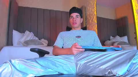 BENJAMIN online show from November 2025 12:29:02 PM