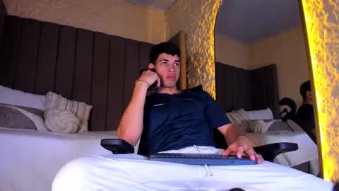 Snapshot of benjamin_more chatting on December 2025 02:09:02 AM BENJAMIN online show from December 2025 02:09:02 AM