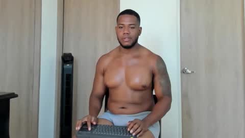 Snapshot of benjaminsr chatting on May 2026 07:19:02 PM BEJAMIN online show from May 2026 07:19:02 PM