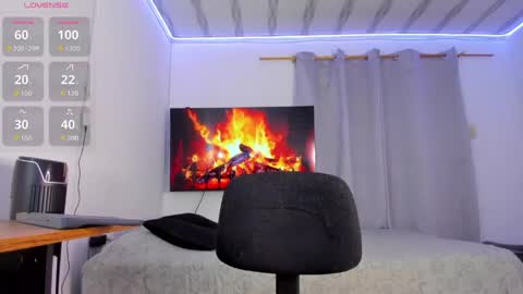Snapshot of benji_andrew chatting on June 2026 10:57:01 PM Benji Andrew - JOIN MY FAN CLUB online show from June 2026 10:57:01 PM