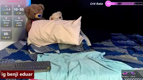 Snapshot of benji_hoter chatting on March 2026 07:03:02 PM Benji Hoter online show from March 2026 07:03:02 PM