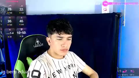 Snapshot of benji_hoter chatting on July 2026 01:09:01 PM Benji Hoter online show from July 2026 01:09:01 PM