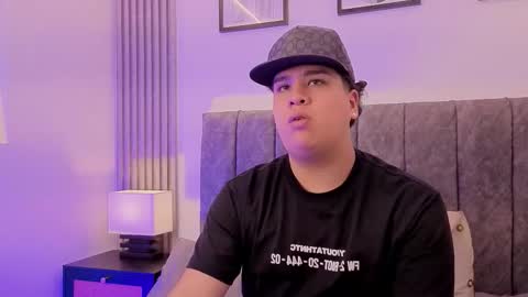 bennett_alejoo online show from September 2025 04:51:02 PM