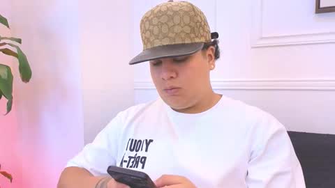 Snapshot of bennett_alejoo chatting on February 2026 06:56:02 PM bennett_alejoo online show from February 2026 06:56:02 PM