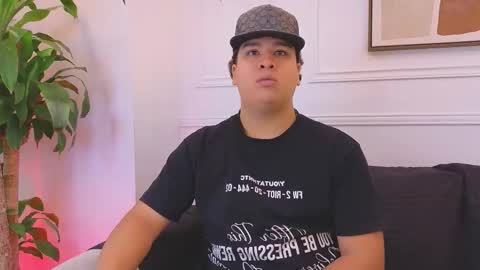 Snapshot of bennett_alejoo chatting on February 2026 06:56:02 PM bennett_alejoo online show from February 2026 06:56:02 PM