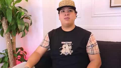 Snapshot of bennett_alejoo chatting on February 2026 06:23:01 PM bennett_alejoo online show from February 2026 06:23:01 PM