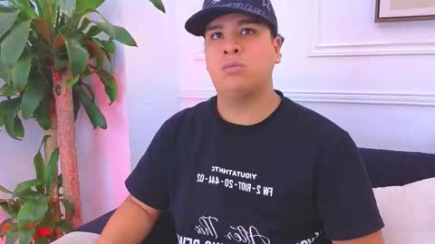 Snapshot of bennett_alejoo chatting on March 2026 01:55:02 AM bennett_alejoo online show from March 2026 01:55:02 AM