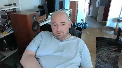 Snapshot of bennn54 chatting on April 2026 08:53:02 AM Ben online show from April 2026 08:53:02 AM
