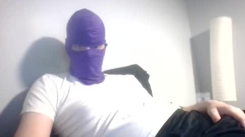 Snapshot of bennybueno chatting on March 2026 12:28:02 AM bennybueno online show from March 2026 12:28:02 AM