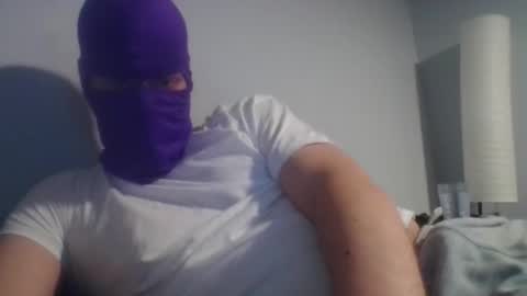 Snapshot of bennybueno chatting on March 2026 03:28:01 AM bennybueno online show from March 2026 03:28:01 AM