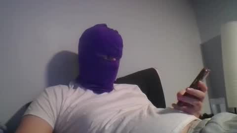 Snapshot of bennybueno chatting on April 2026 03:04:02 AM bennybueno online show from April 2026 03:04:02 AM