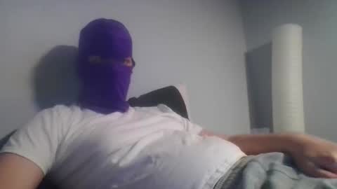 Snapshot of bennybueno chatting on April 2026 04:20:02 AM bennybueno online show from April 2026 04:20:02 AM