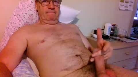 Snapshot of bennybutterfly007 chatting on May 2026 09:04:02 AM bennybutterfly007 online show from May 2026 09:04:02 AM