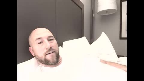 Snapshot of bensoncarverd chatting on April 2026 03:37:02 AM bensoncarverd online show from April 2026 03:37:02 AM