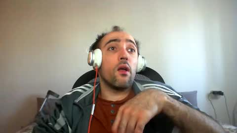 Snapshot of bentish chatting on December 2024 11:44:02 AM bentish online show from December 2024 11:44:02 AM