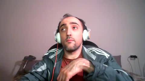 Snapshot of bentish chatting on December 2024 05:33:01 PM bentish online show from December 2024 05:33:01 PM