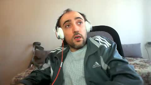 Snapshot of bentish chatting on December 2024 09:07:02 AM bentish online show from December 2024 09:07:02 AM