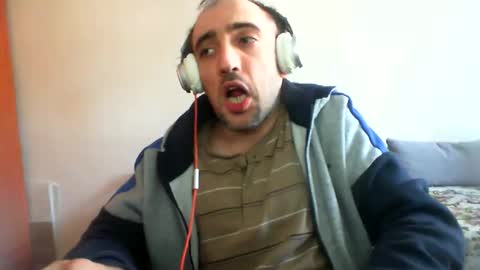 Snapshot of bentish chatting on December 2024 09:16:02 AM bentish online show from December 2024 09:16:02 AM