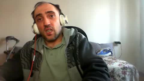 Snapshot of bentish chatting on January 2025 01:16:02 PM bentish online show from January 2025 01:16:02 PM