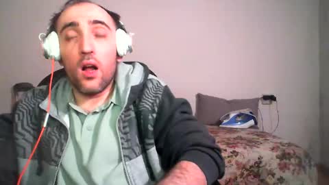 Snapshot of bentish chatting on January 2025 04:18:01 PM bentish online show from January 2025 04:18:01 PM