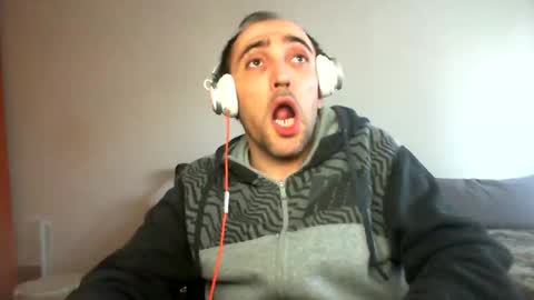 Snapshot of bentish chatting on January 2025 12:40:01 PM bentish online show from January 2025 12:40:01 PM