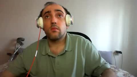 Snapshot of bentish chatting on January 2025 12:44:02 PM bentish online show from January 2025 12:44:02 PM