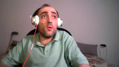 Snapshot of bentish chatting on January 2025 04:40:01 PM bentish online show from January 2025 04:40:01 PM