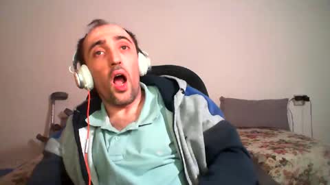 Snapshot of bentish chatting on January 2025 05:08:01 PM bentish online show from January 2025 05:08:01 PM