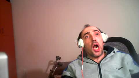 Snapshot of bentish chatting on January 2025 04:09:01 PM bentish online show from January 2025 04:09:01 PM