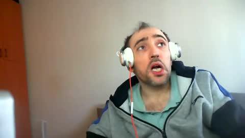 Snapshot of bentish chatting on January 2025 08:18:02 AM bentish online show from January 2025 08:18:02 AM