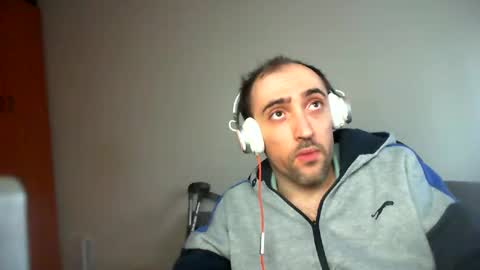 Snapshot of bentish chatting on January 2025 02:35:01 PM bentish online show from January 2025 02:35:01 PM