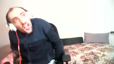 Snapshot of bentish chatting on February 2025 03:18:01 PM bentish online show from February 2025 03:18:01 PM