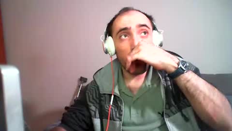 Snapshot of bentish chatting on February 2025 03:52:02 PM bentish online show from February 2025 03:52:02 PM