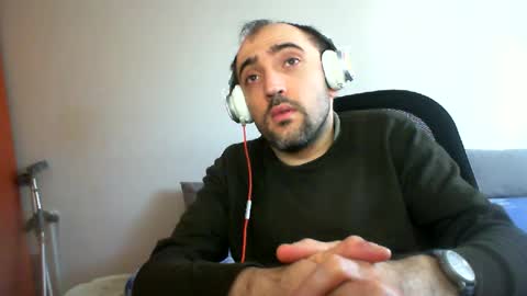 Snapshot of bentish chatting on February 2025 06:09:02 AM bentish online show from February 2025 06:09:02 AM