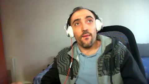 Snapshot of bentish chatting on February 2025 02:44:02 PM bentish online show from February 2025 02:44:02 PM